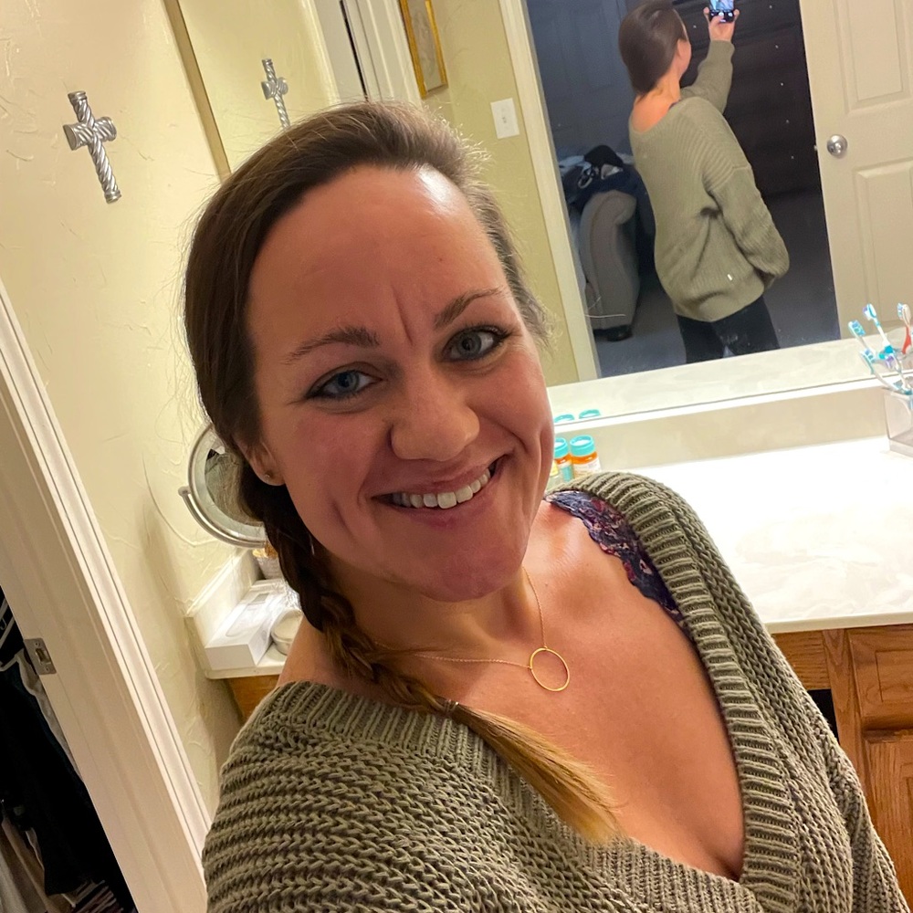 Meet your Posher, Emily